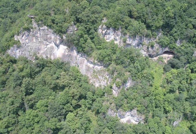 Hotelli Apaga Resort