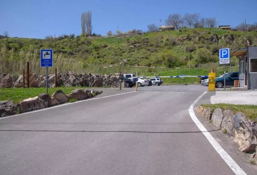 هتل Arzni Health Resort