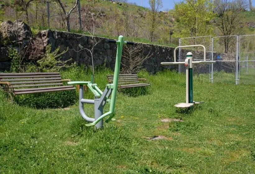 هتل Arzni Health Resort