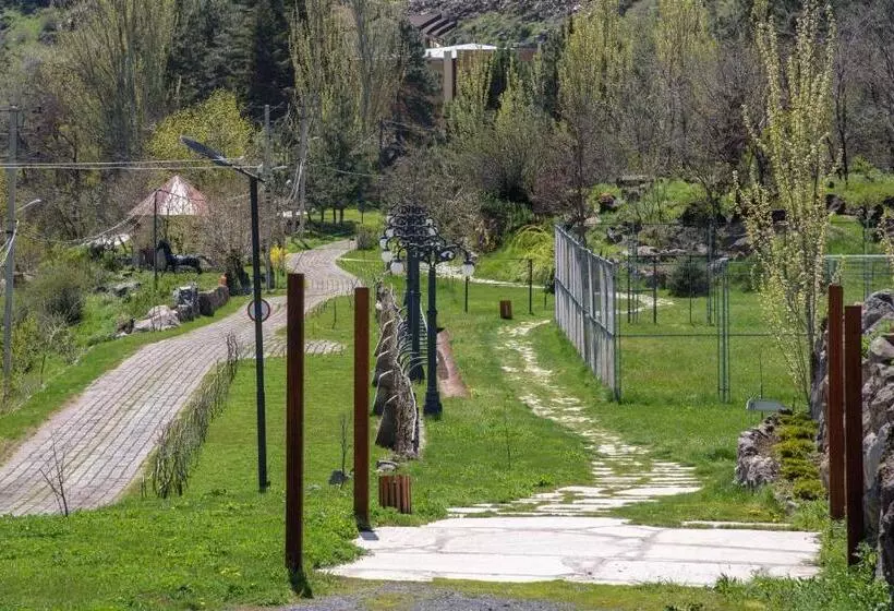 هتل Arzni Health Resort