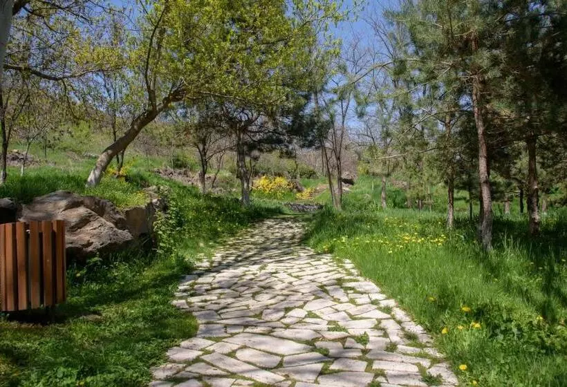 هتل Arzni Health Resort