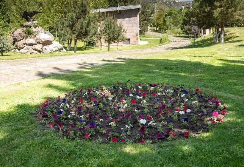 هتل Arzni Health Resort