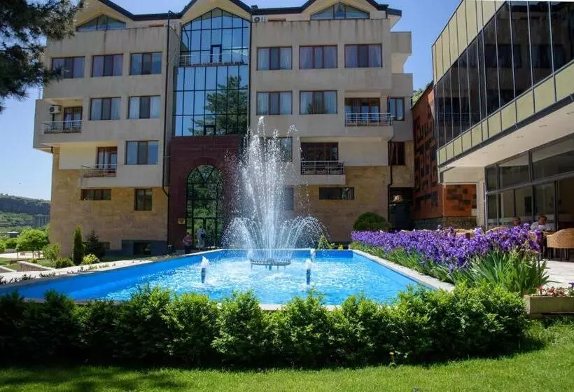 هتل Arzni Health Resort