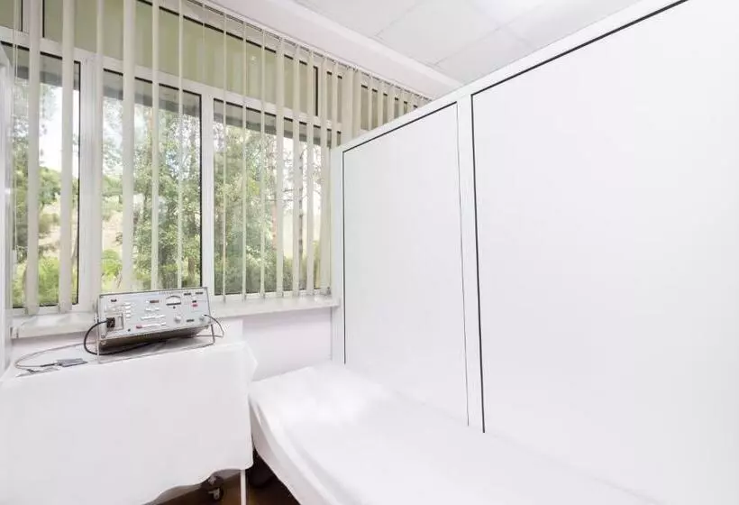 هتل Arzni Health Resort