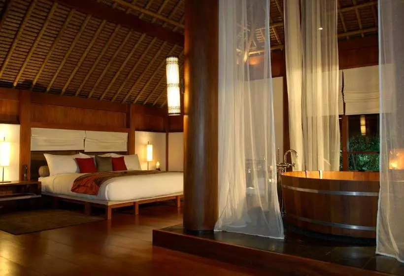 هتل Malikha Lodge