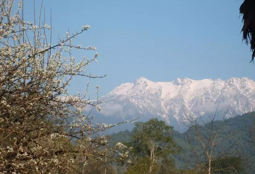هتل Malikha Lodge