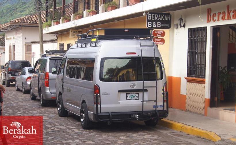 هتل Berakah B&b  Central Park