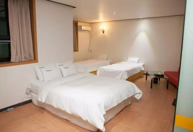 Namwon Sanriji Hotel Pension