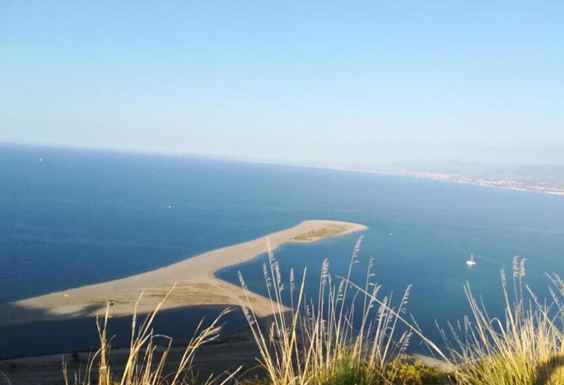 ベッドアンドブレックファースト Giardino Sul Mare