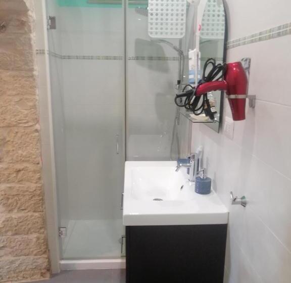 צימר Unique White Stone Studio