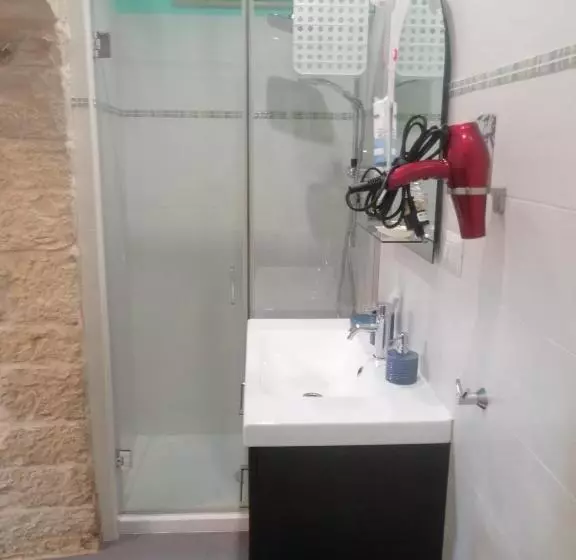 Aamiaismajoitus (B&B) Unique White Stone Studio