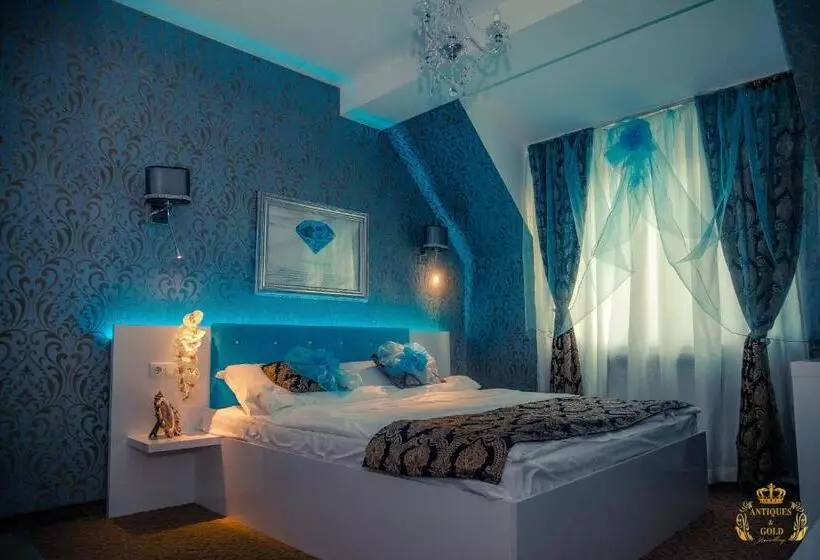 ホテル Golden Rooms