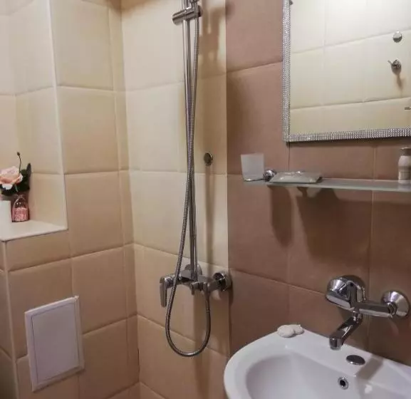 ホテル Golden Rooms