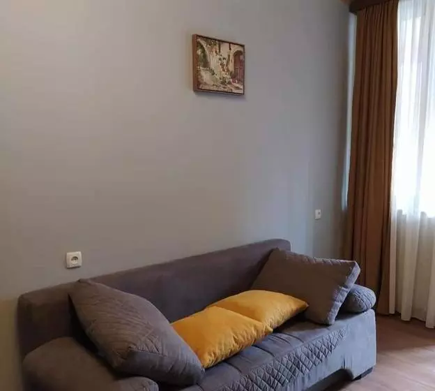 هتل Merlani S House