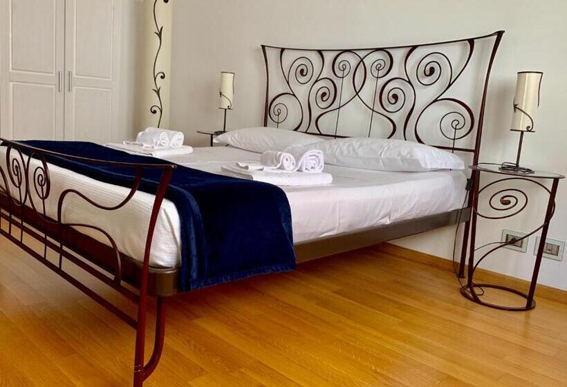 پانسیون Searooms Stanze A Mare