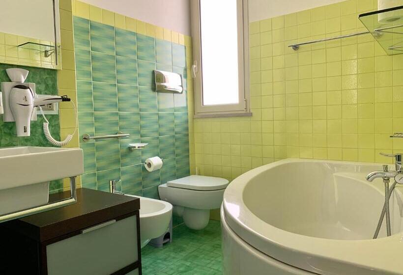 پانسیون Searooms Stanze A Mare