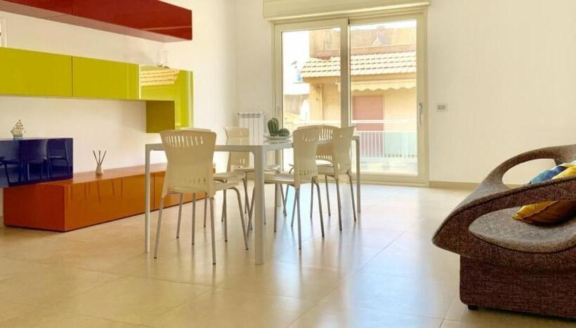 پانسیون Searooms Stanze A Mare