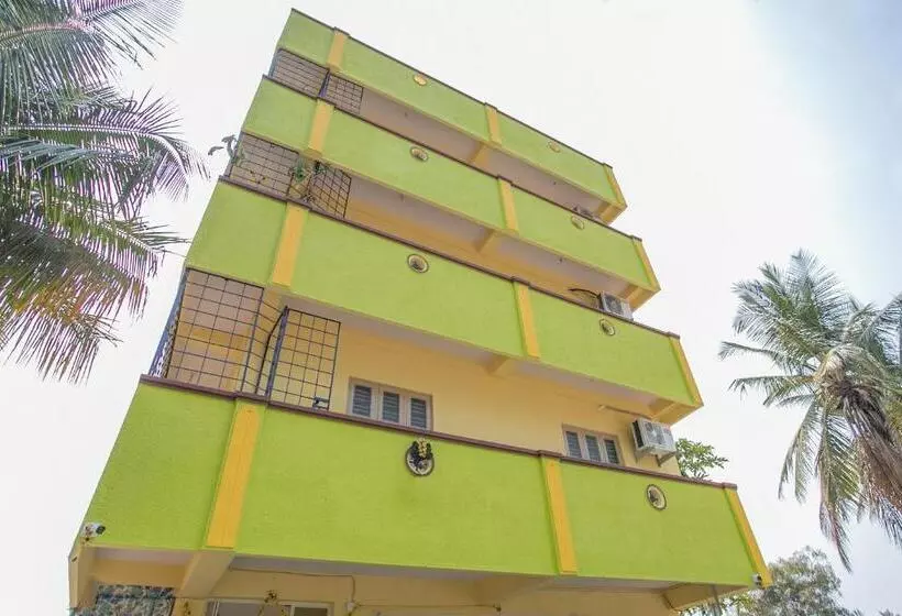هتل Oyo Surya Residency