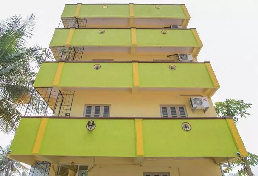 هتل Oyo Surya Residency