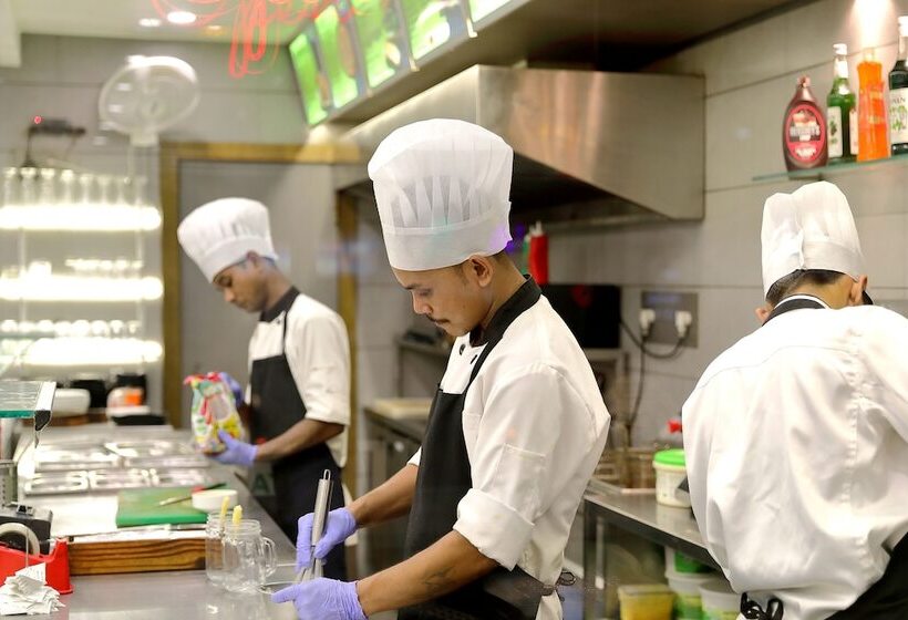 هتل Sifat International