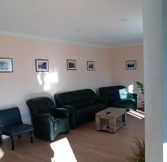 پانسیون Guest House Qubi