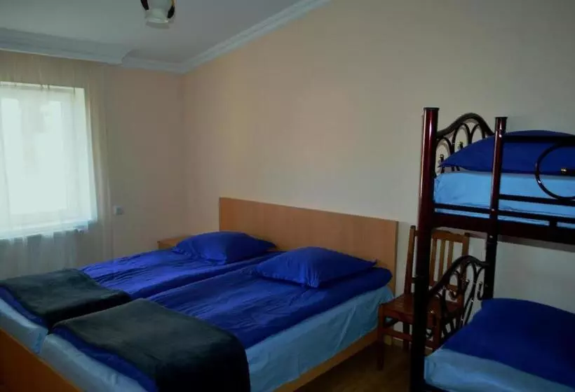 پانسیون Guest House Qubi