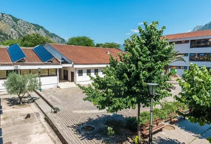 پانسیون Guesthouse Lovćen