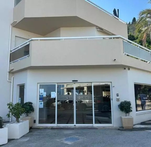 Hotelli Riviera Beach