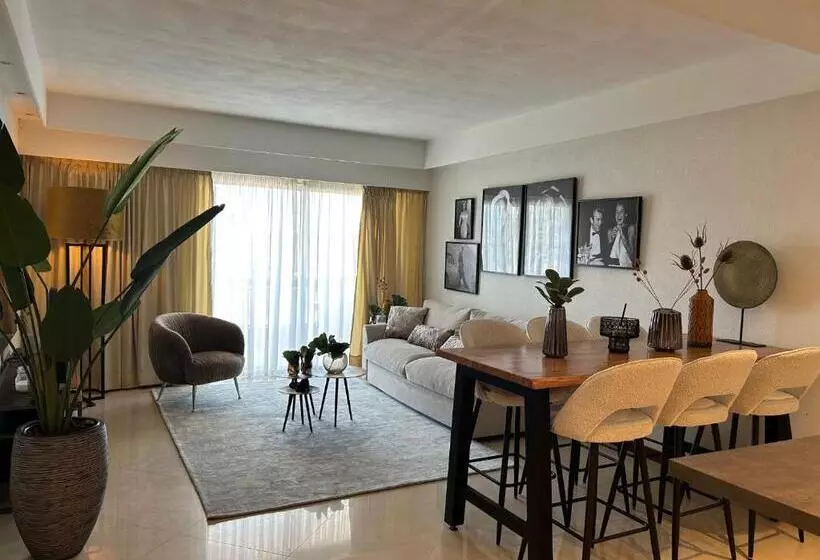 Hotelli Riviera Beach