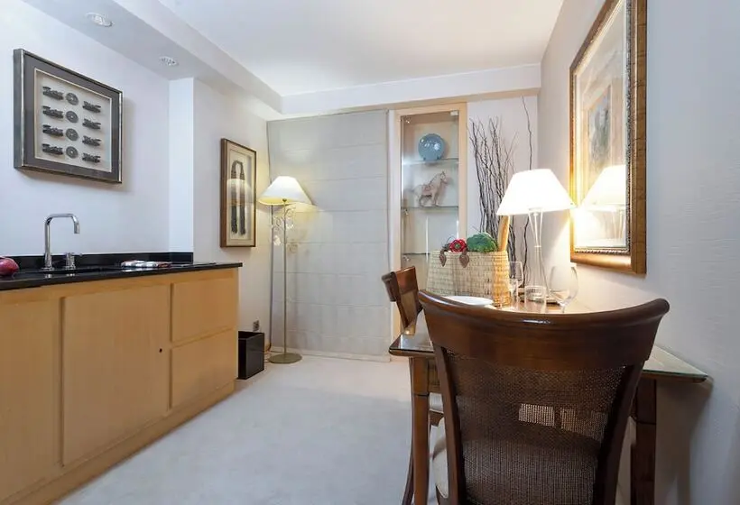 בית מלון כפרי Suites Del Mar Fenals Apartments