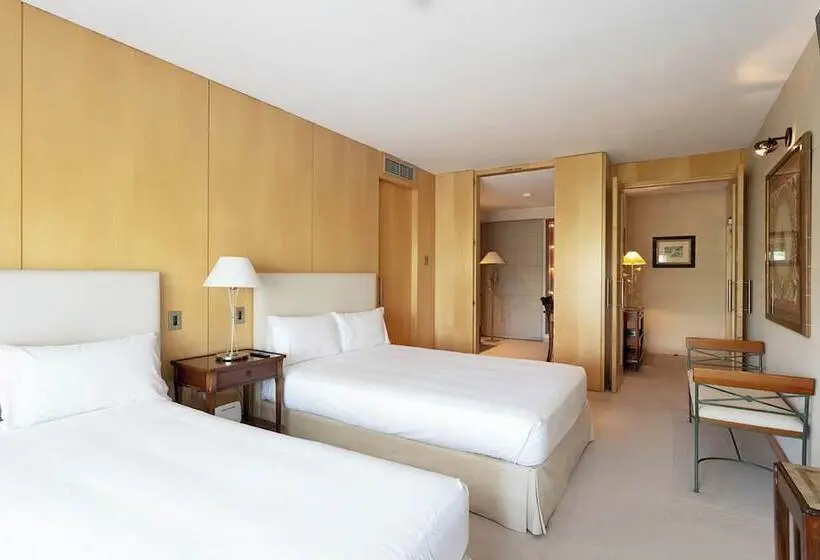 בית מלון כפרי Suites Del Mar Fenals Apartments