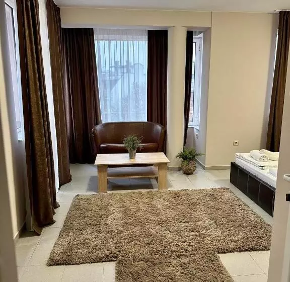 پانسیون Guest House Family