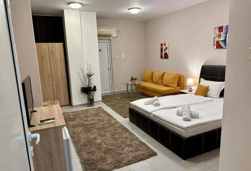 پانسیون Guest House Family