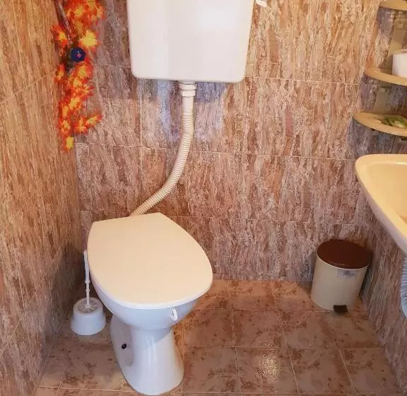 پانسیون Guest Rooms Radost