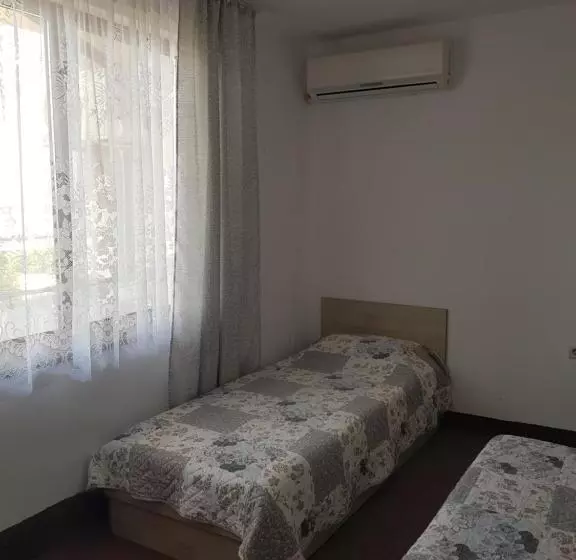 پانسیون Guest Rooms Radost
