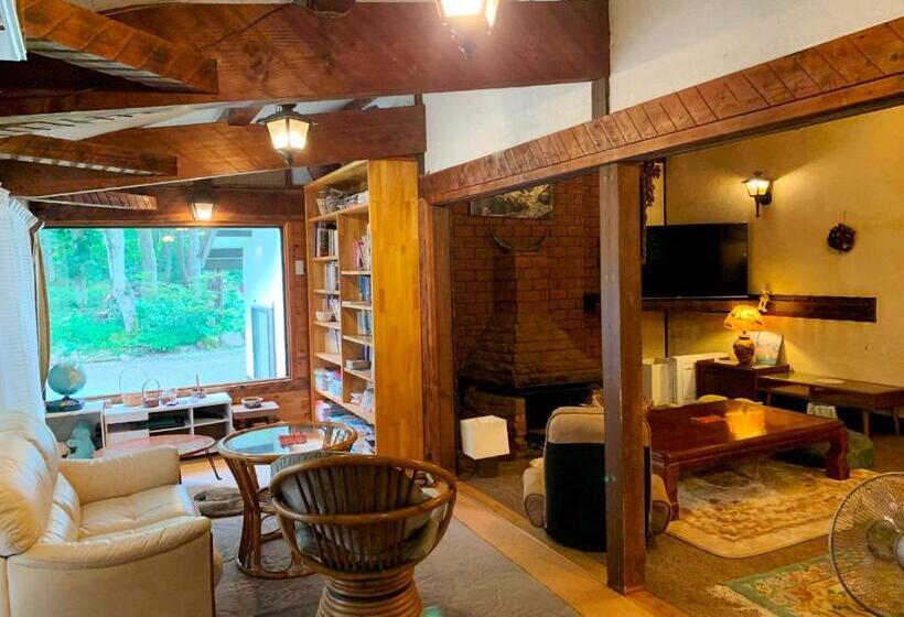 Pension (Hôtel basse catégorie) Rantanrirun ランタンリルン