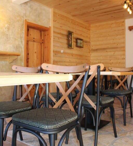 پانسیون Pubhouse & Rooms Pahulja