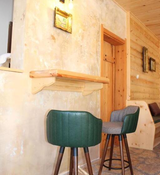 پانسیون Pubhouse & Rooms Pahulja