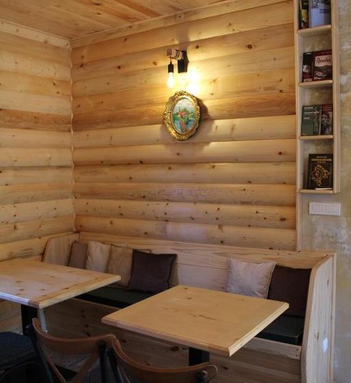 پانسیون Pubhouse & Rooms Pahulja