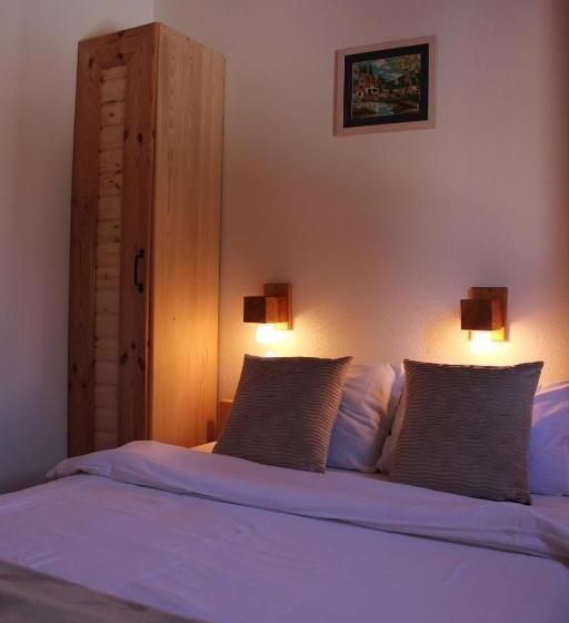 پانسیون Pubhouse & Rooms Pahulja