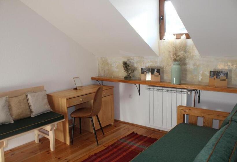 پانسیون Pubhouse & Rooms Pahulja