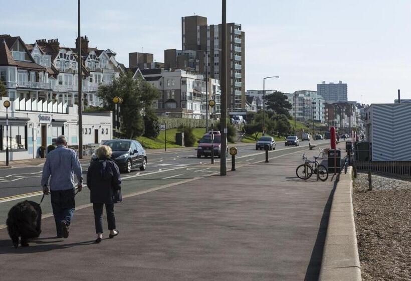 Pensão Southend Guest House   Close To Beach, Train Station & Southend Airport