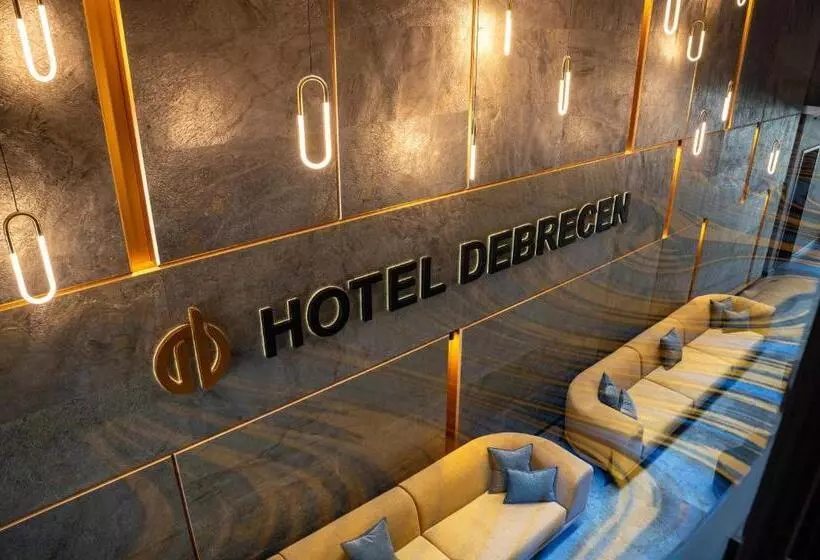 هتل Debrecen