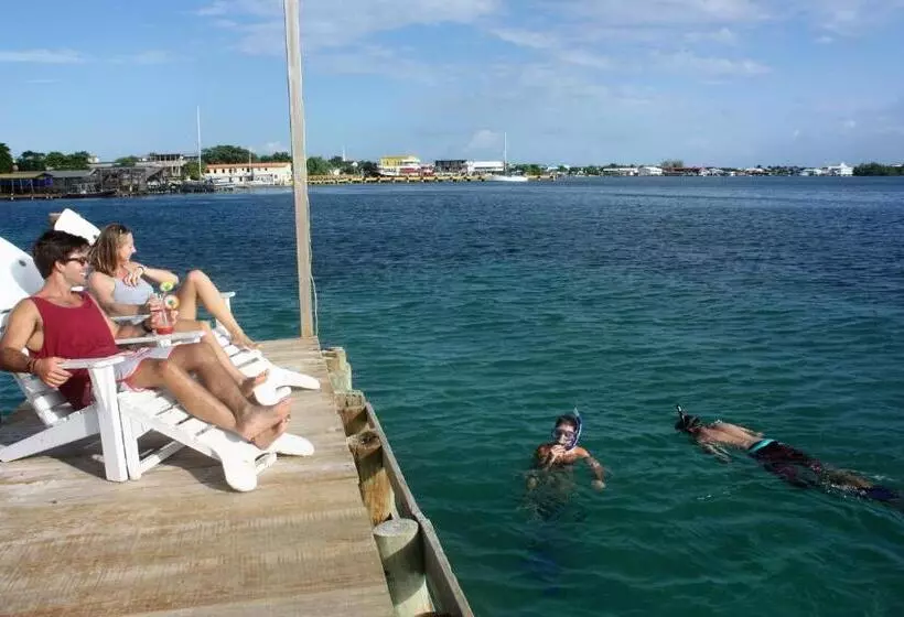 هتل Utila Lodge