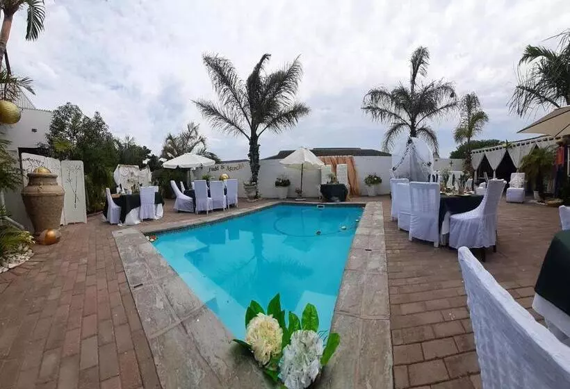 ベッドアンドブレックファースト Au Plais De Langebaan At Palm Tree Villa