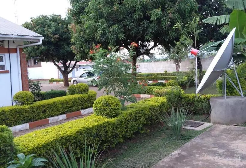 تختخواب و صبحانه Lucia Villas Mbale