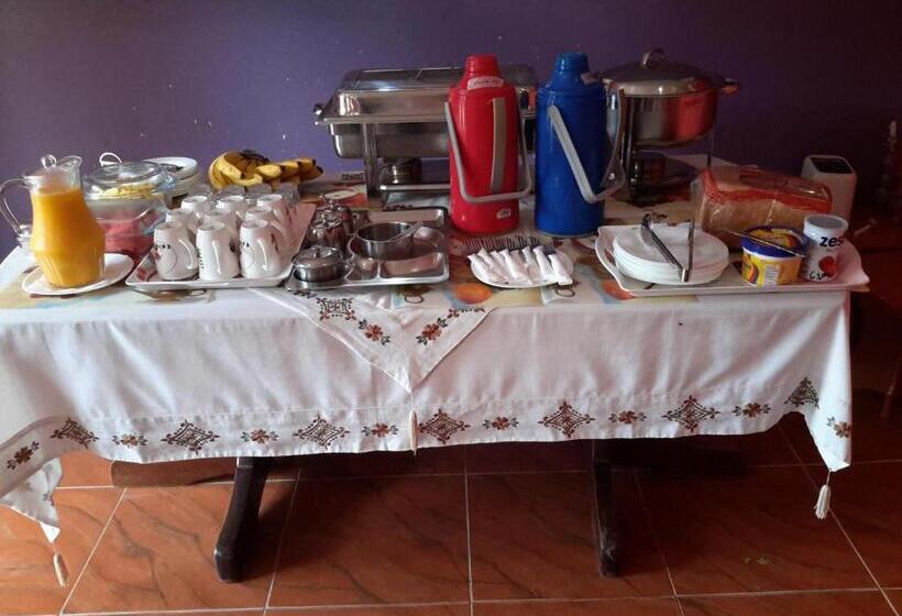 تختخواب و صبحانه Lucia Villas Mbale