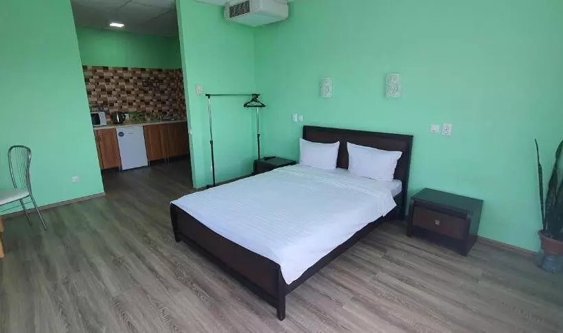هتل Luxor Inn & Suites