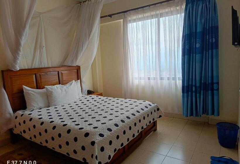 هتل Meru Paramount