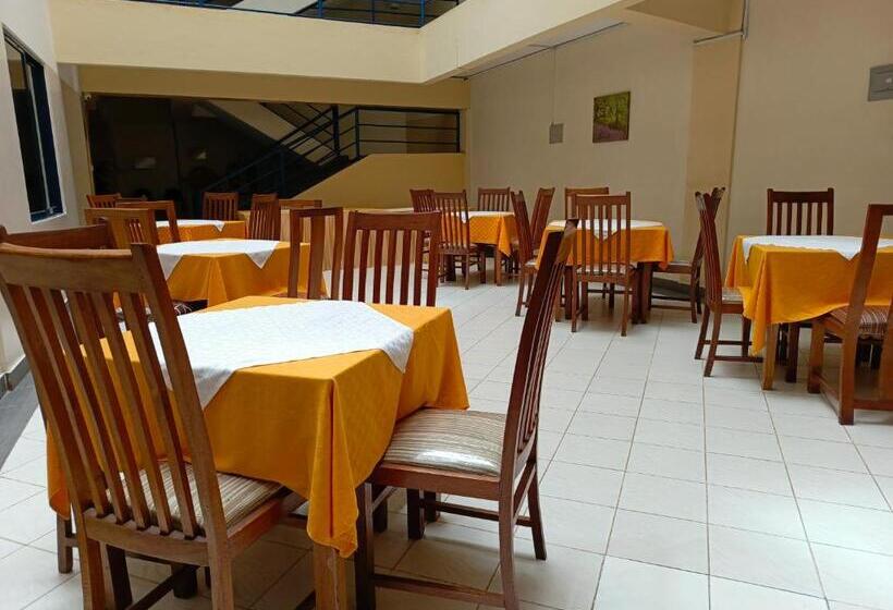 هتل Meru Paramount